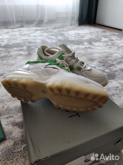 Обувь Кроссовки женские