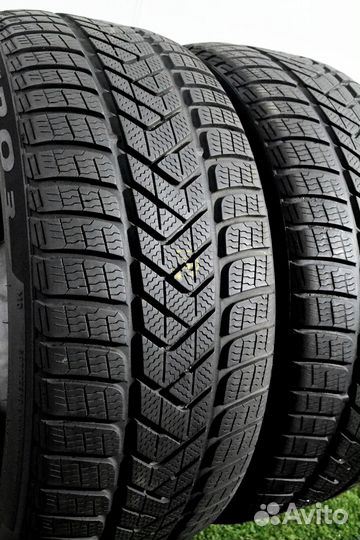 Pirelli Winter Sottozero 3 255/45 R19 104V