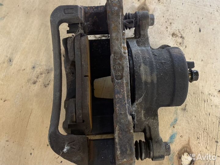 Суппорт Передний Шевроле лачети левый