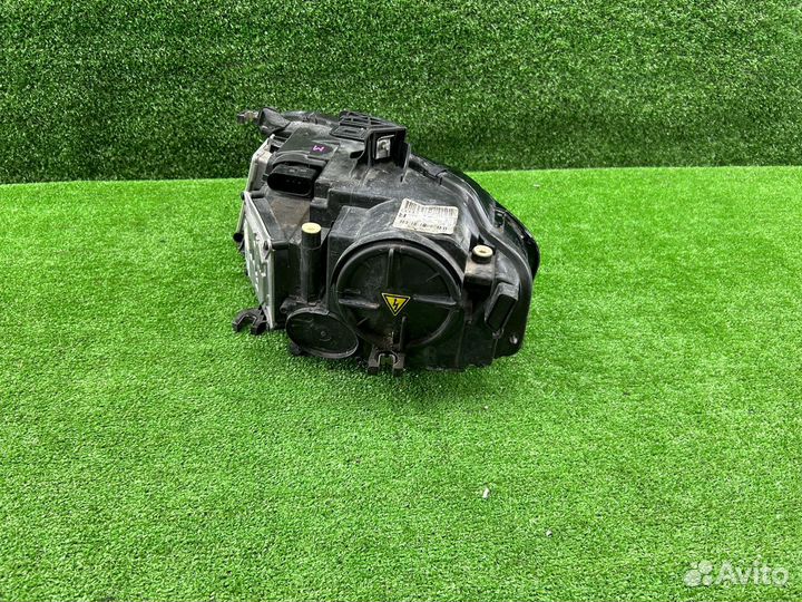 Фара правая ксенон Audi A4 B8 VAG Audi A4 B8 8K