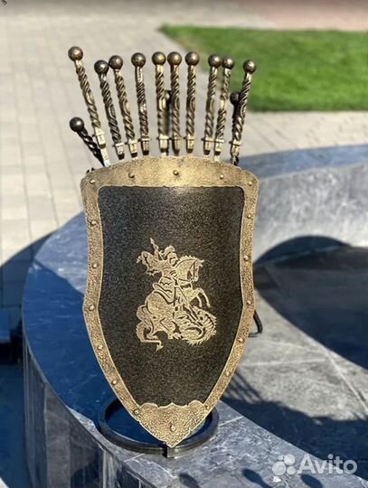 Подставка под шампуры Щит