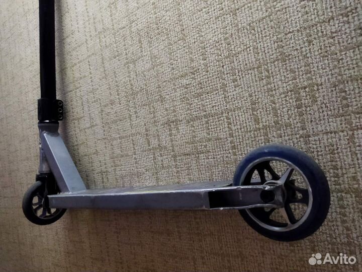 Продаю трюковой самокат