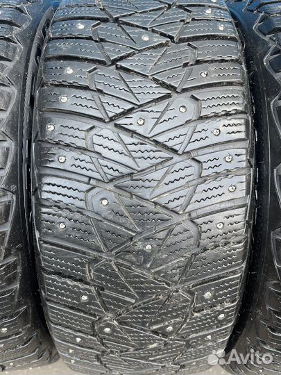 Goodyear Ultragrip 600 215/55 R17 98T