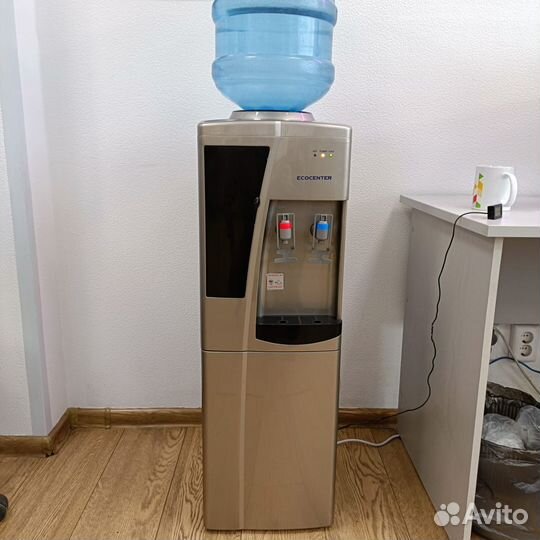 Кулер (диспенсер) ecocenter S-F30F с холодильником