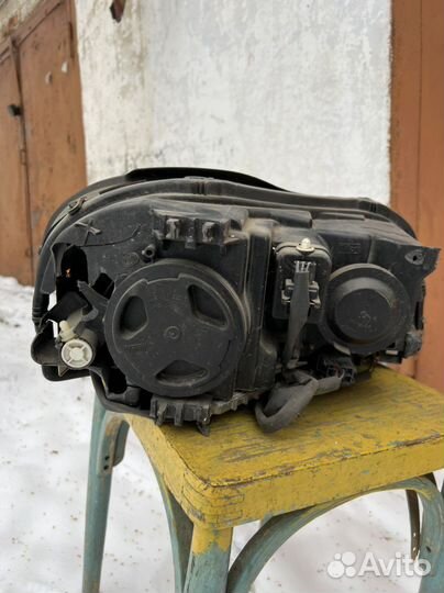 Фара левая Вольво хс90