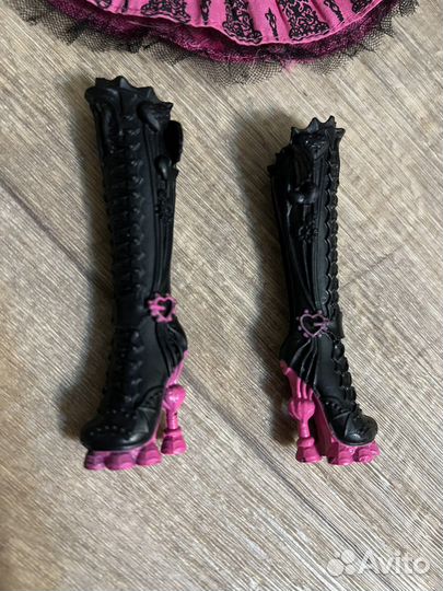 Дракулаура одежда