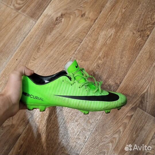 Футбольные бутсы nike mercurial