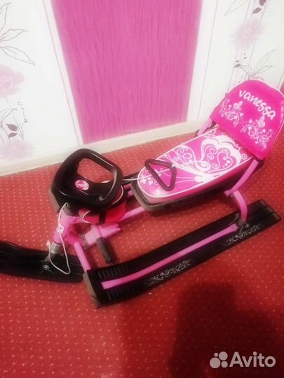 Детский снегокат со спинкой