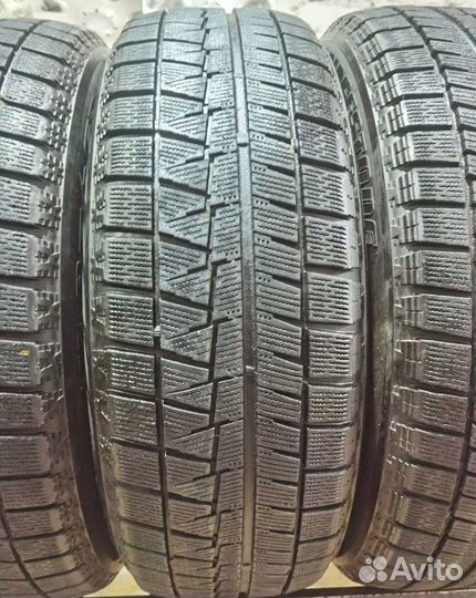 Bridgestone Blizzak Revo GZ 215/60 R17 96S