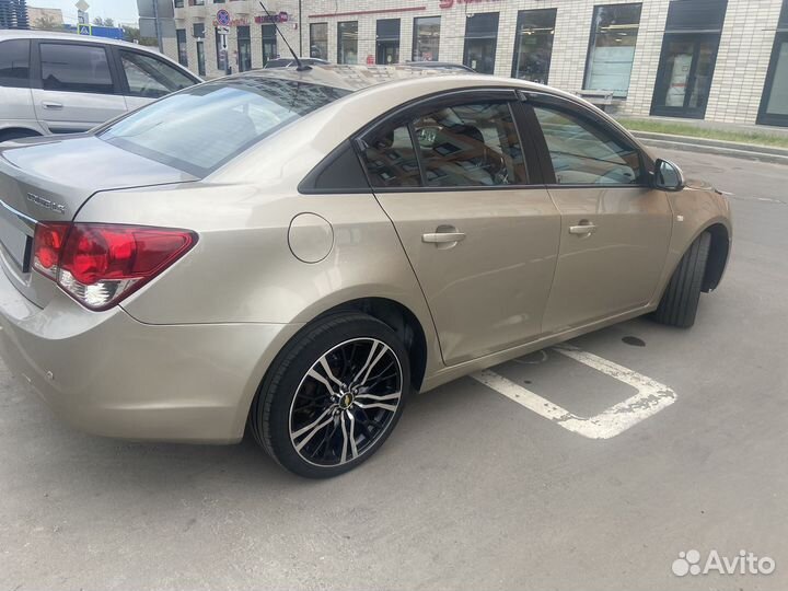 Chevrolet Cruze 1.6 AT, 2011, 134 000 км