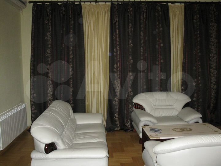 3-к. квартира, 100 м², 3/3 эт.