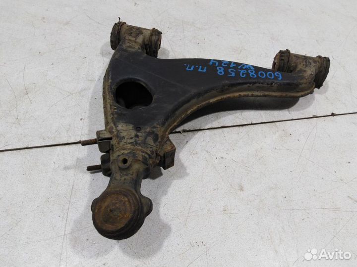 Рычаг передний правый нижний