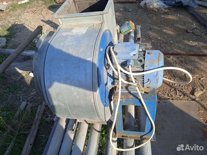 Вытяжка электрическая