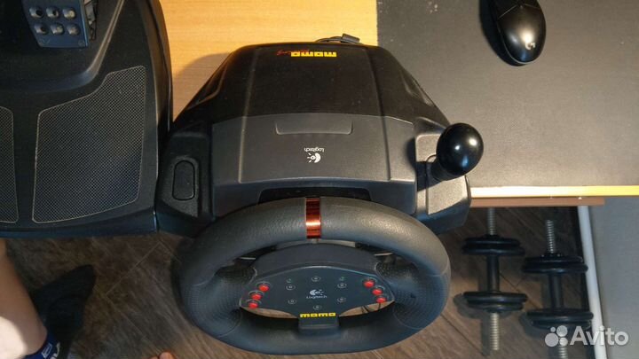 Игровой руль logitech momo racing force