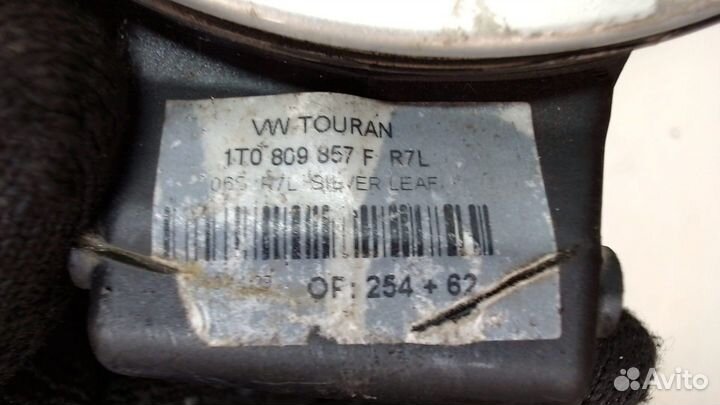 Лючок бензобака Volkswagen Touran, 2014