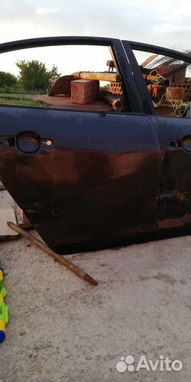 Крыло, двери