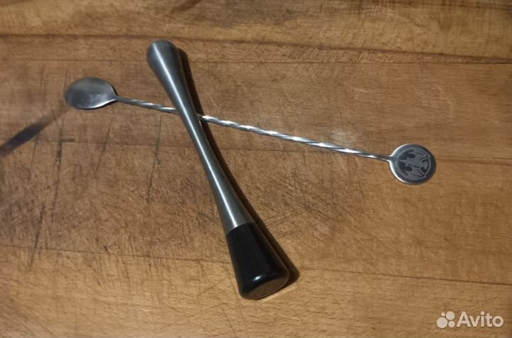 Мадлер и барная ложка bacardi, пробка