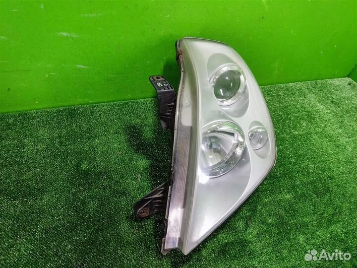 Фара левая Ssangyong Rexton 2005