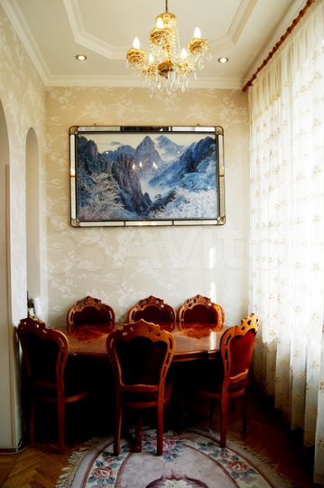 3-к. квартира, 70 м², 2/4 эт.