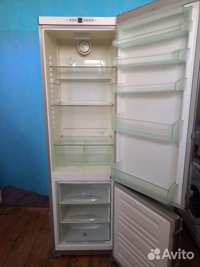 Рабочий холодильник liebherr бу