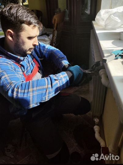 Услуги сантехника с профессиональным