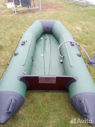 Продам лодку с мотором