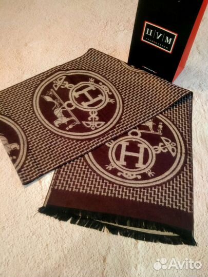 Мужской шарф в подарочном пакете