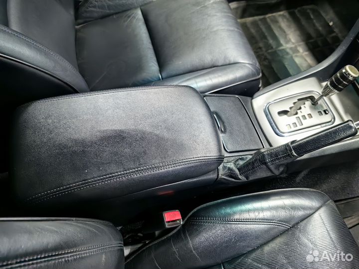 Подлокотник с ручником toyota mark2 JZX110