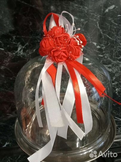 Бутоньерка на одежду и бутоньерка на бутылку шампа