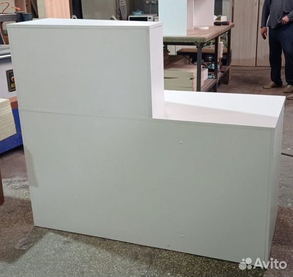 Стойка ресепшен Ozon в наличии