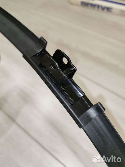 Щётка стеклоочистителя бескаркасная 700mm