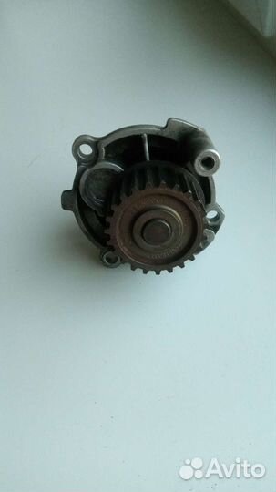 Помпа VAG 06A121031C