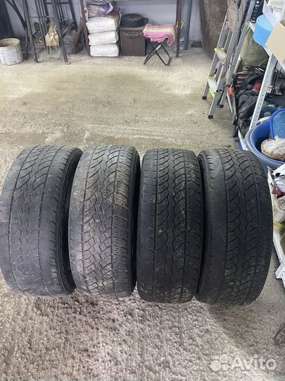 Yokohama 104ZR 235/55 R18