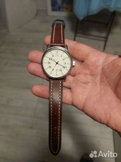 Швейцарские часы Aviator Aircobra V.1.11.0.042.4