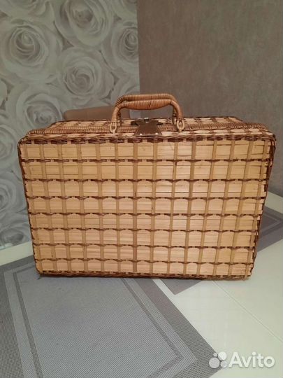 Набор для пикника в чемодане