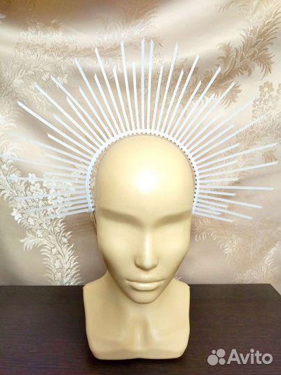 Корона с лучами