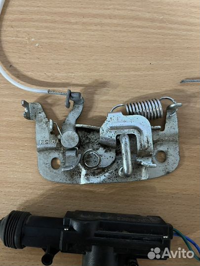 Замок багажника mitsubishi lancer x