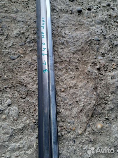 Молдинг стекла на Mercedes W140