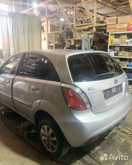 Кузов Kia RIO 2 разбор