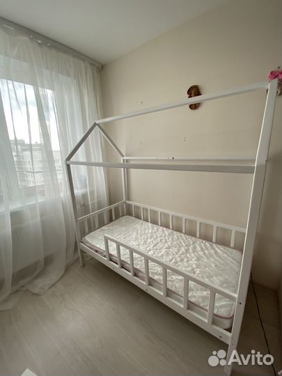 Детская кровать домик