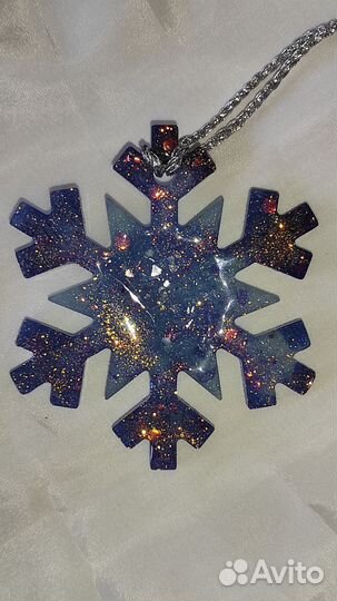 Ёлочные игрушки на ёлку