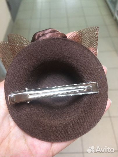 Заколка -шляпка