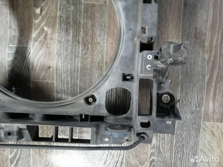 Рамка радиаторов Ниссан Теана J32