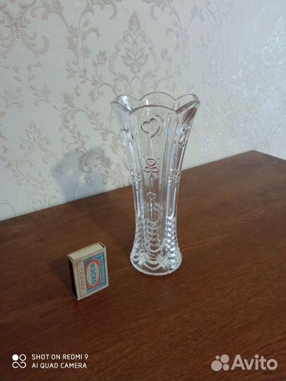 Ваза стеклянная