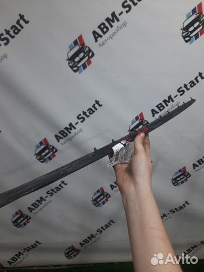 Молдинг лобового стекла правый Bmw 320I F30