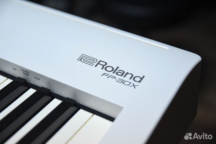 Цифровое Пианино Roland (комплект)