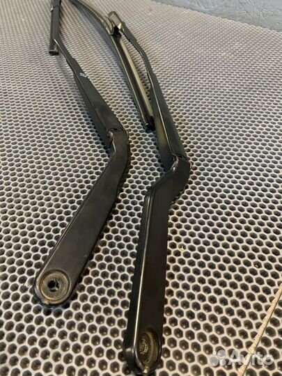 Поводок стеклоочиститель передний Porsche Panamera