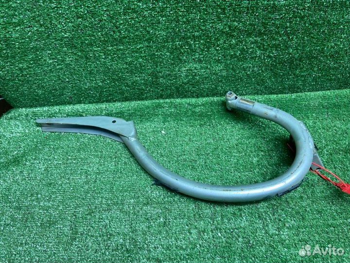 Петля багажника задняя левая Mercedes-Benz E W210