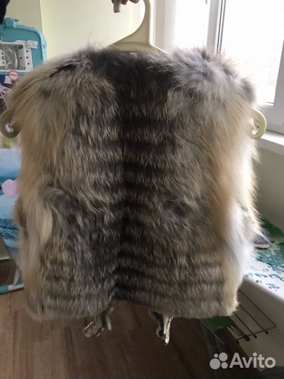 Меховой жилет из лисы