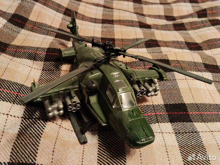 Модель вертолета